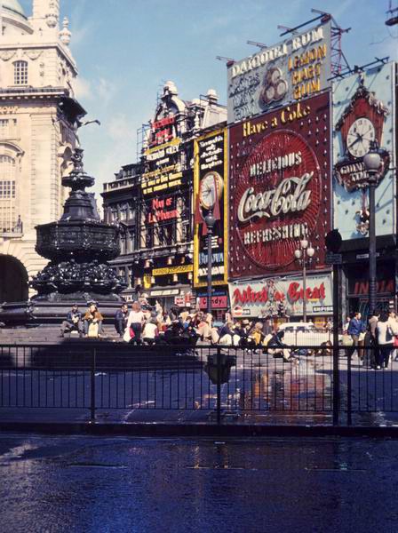 1969-09 OIs Klassenfahrt nach England 024 Piccadilly Circus, 27.12.2006