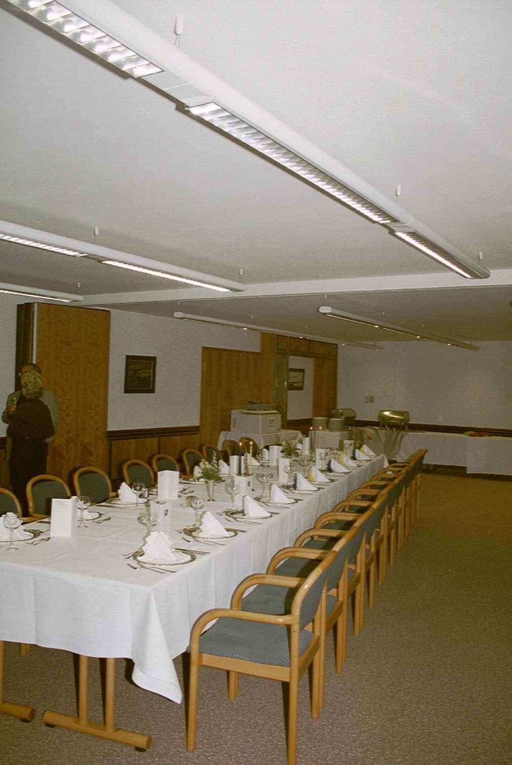 32 005