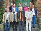 2010-05-29 Klassentreffen SL 02 die OIs vor der Domschule